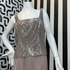 Alex evenings Champagne sequence topped attached to piece dress #116